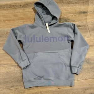 Lululemon hoodie graphic size 4